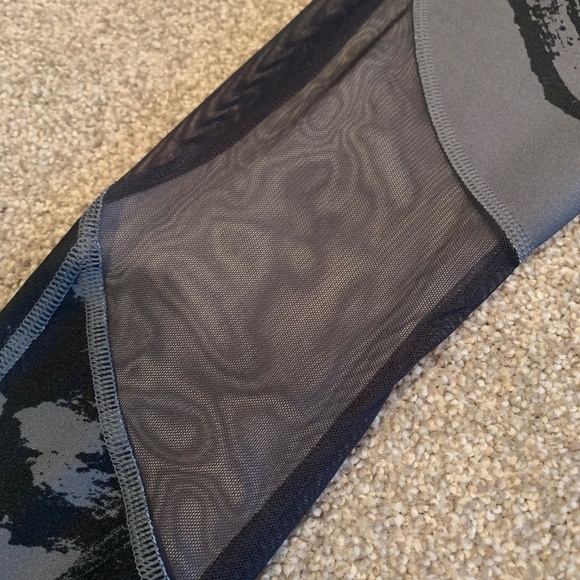 Women's Under Armour Project Rock Compression High Rise Leggings - Picture 5 of 5